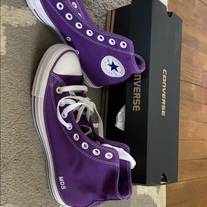 Converse women’s sneakers